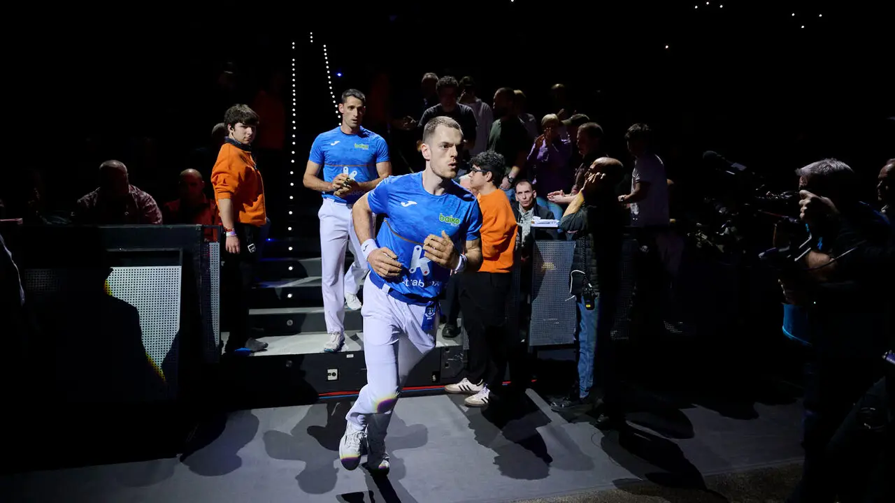 Final del XVI Campeonato de Parejas entre Altuna III-Ezkurdia y Laso-Albisu en el front&oacute;n del Navarra Arena. PABLO LASAOSA