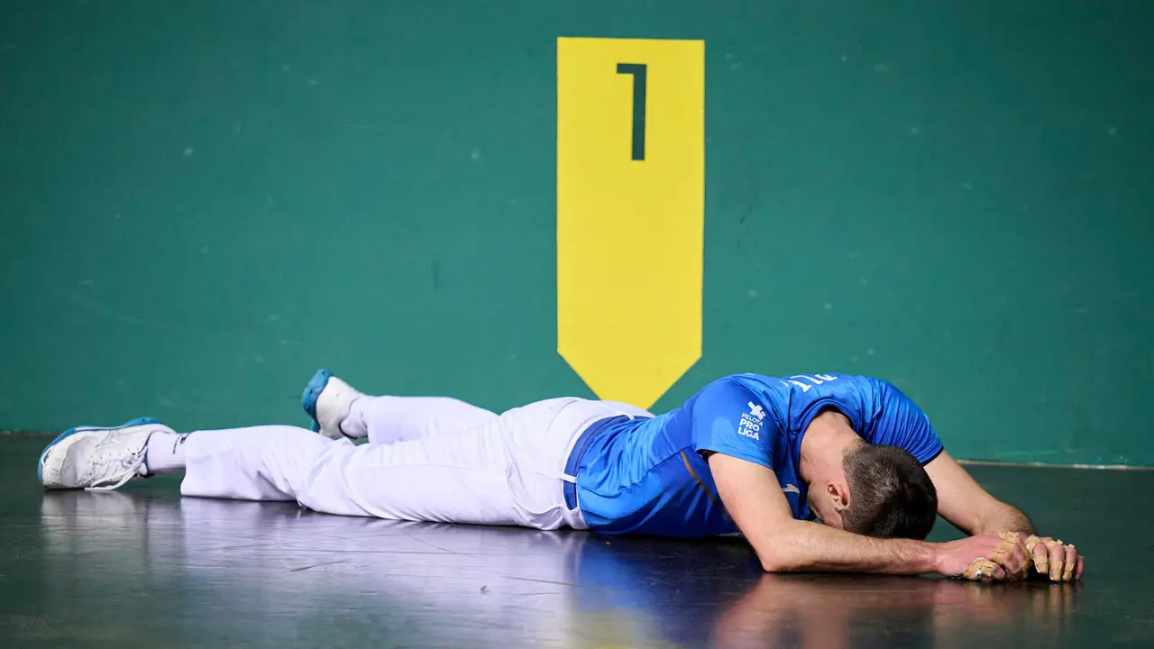 Final del XVI Campeonato de Parejas entre Altuna III-Ezkurdia y Laso-Albisu en el front&oacute;n del Navarra Arena. PABLO LASAOSA