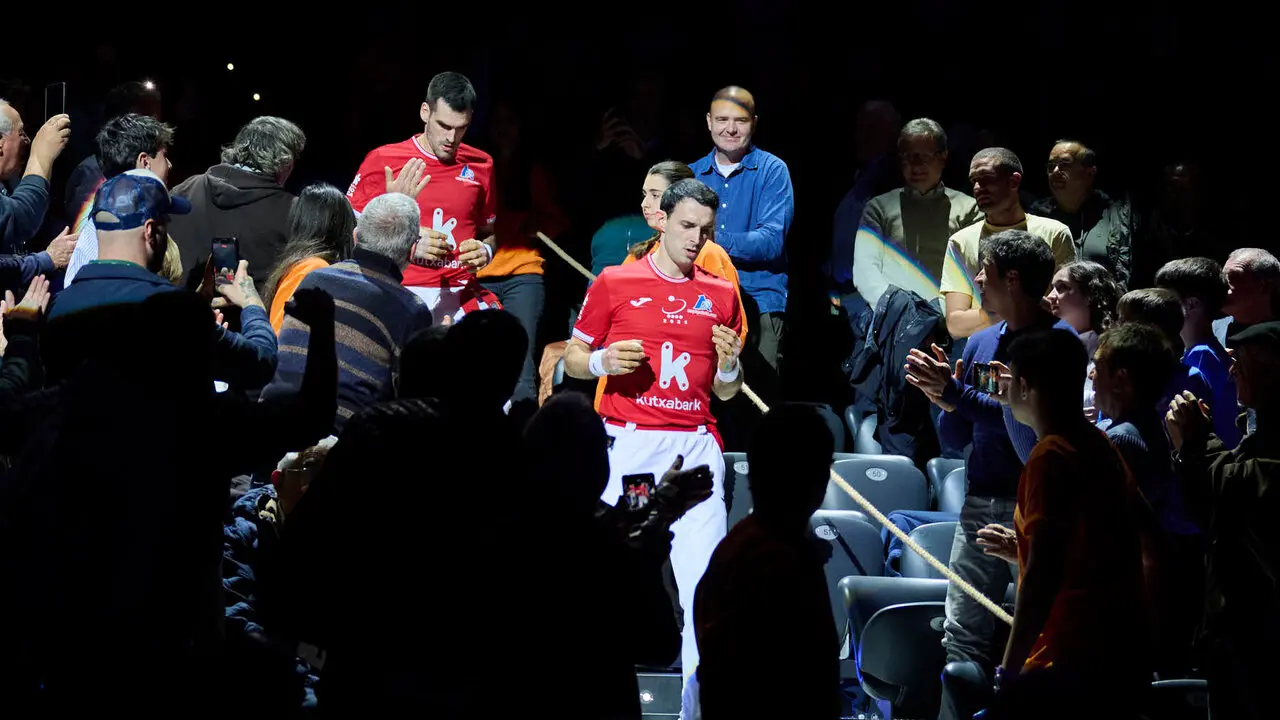 Final del XVI Campeonato de Parejas entre Altuna III-Ezkurdia y Laso-Albisu en el front&oacute;n del Navarra Arena. PABLO LASAOSA