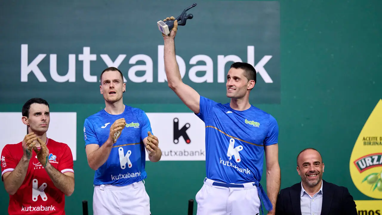 Final del XVI Campeonato de Parejas entre Altuna III-Ezkurdia y Laso-Albisu en el front&oacute;n del Navarra Arena. PABLO LASAOSA