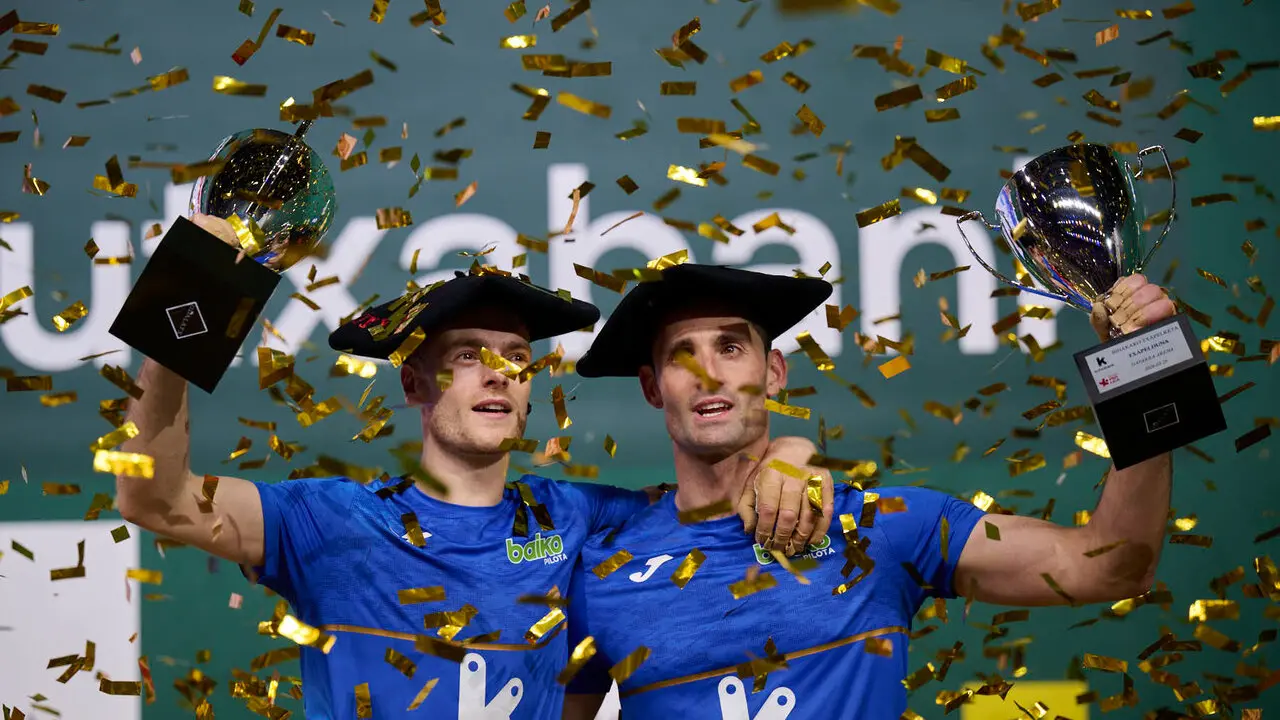 Final del XVI Campeonato de Parejas entre Altuna III-Ezkurdia y Laso-Albisu en el front&oacute;n del Navarra Arena. PABLO LASAOSA