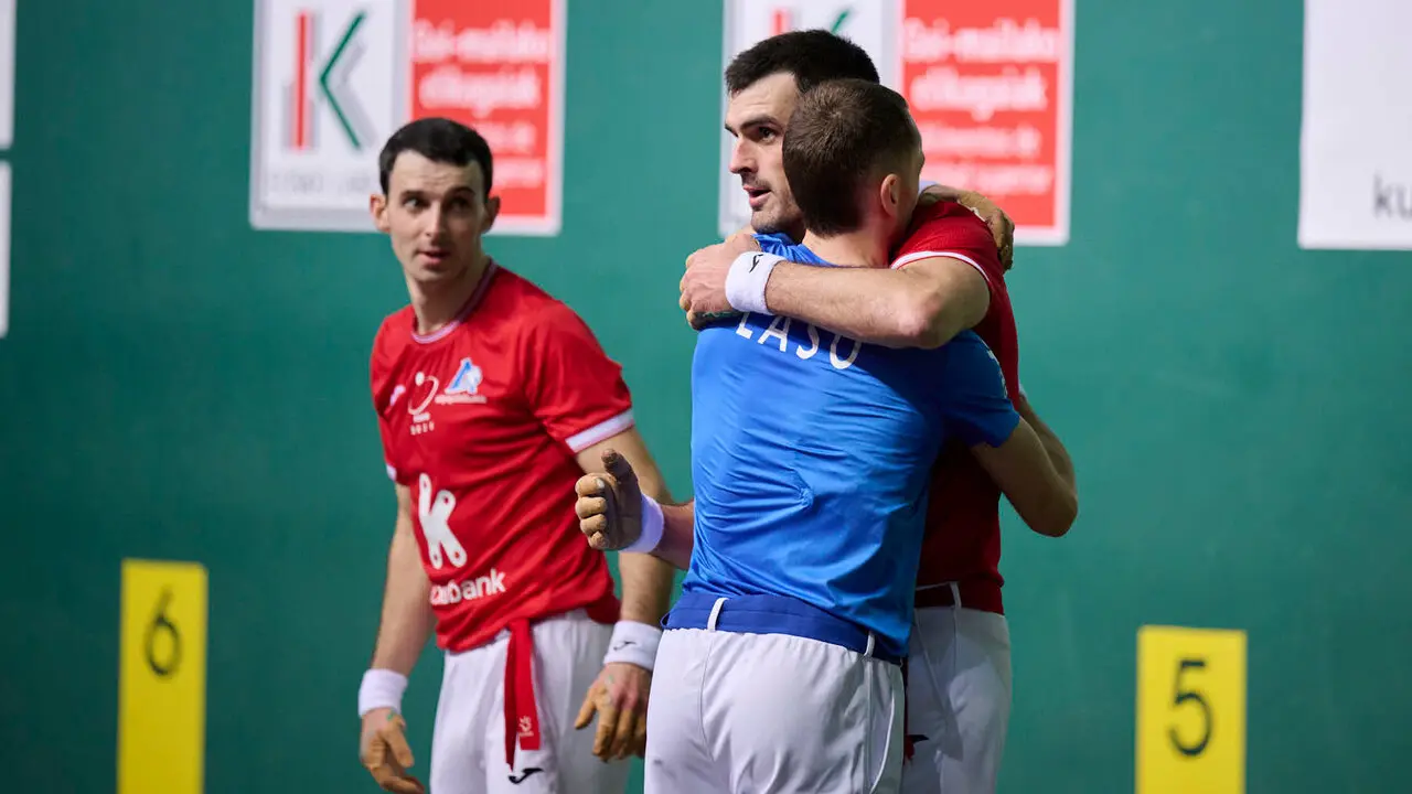 Final del XVI Campeonato de Parejas entre Altuna III-Ezkurdia y Laso-Albisu en el front&oacute;n del Navarra Arena. PABLO LASAOSA