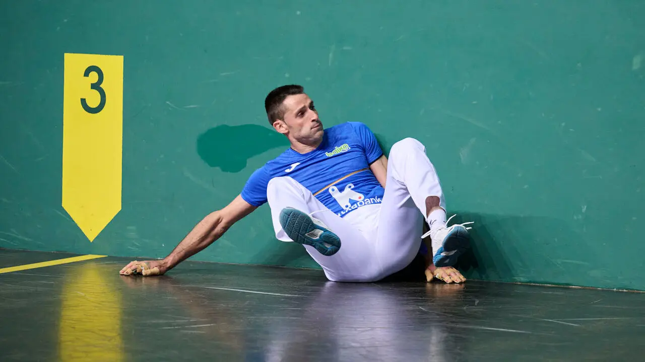 Final del XVI Campeonato de Parejas entre Altuna III-Ezkurdia y Laso-Albisu en el front&oacute;n del Navarra Arena. PABLO LASAOSA