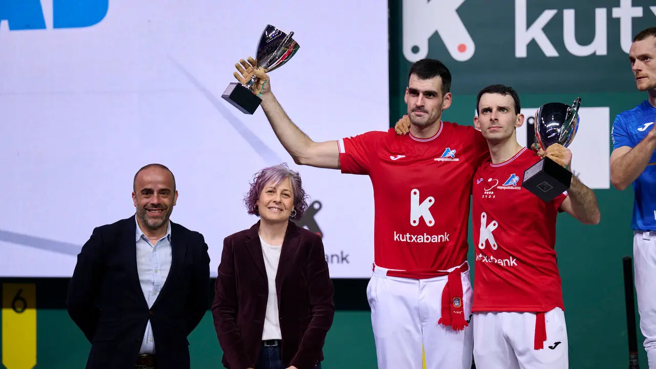 Final del XVI Campeonato de Parejas entre Altuna III-Ezkurdia y Laso-Albisu en el front&oacute;n del Navarra Arena. PABLO LASAOSA