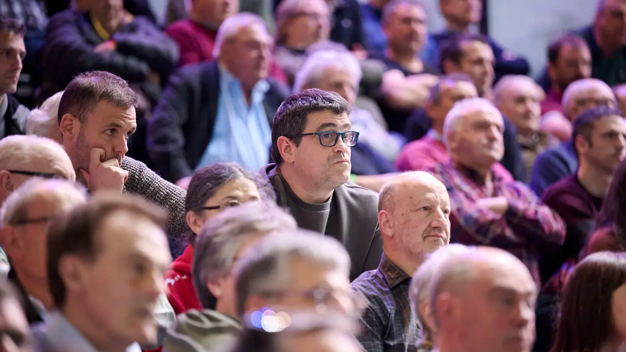 Final del XVI Campeonato de Parejas entre Altuna III-Ezkurdia y Laso-Albisu en el front&oacute;n del Navarra Arena. PABLO LASAOSA