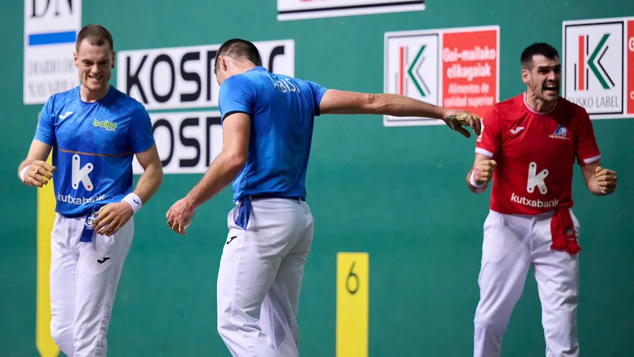 Final del XVI Campeonato de Parejas entre Altuna III-Ezkurdia y Laso-Albisu en el front&oacute;n del Navarra Arena. PABLO LASAOSA