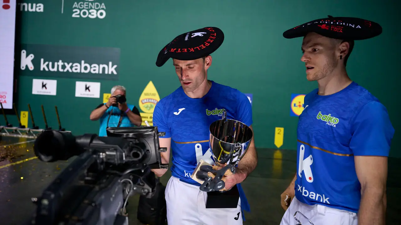 Final del XVI Campeonato de Parejas entre Altuna III-Ezkurdia y Laso-Albisu en el front&oacute;n del Navarra Arena. PABLO LASAOSA