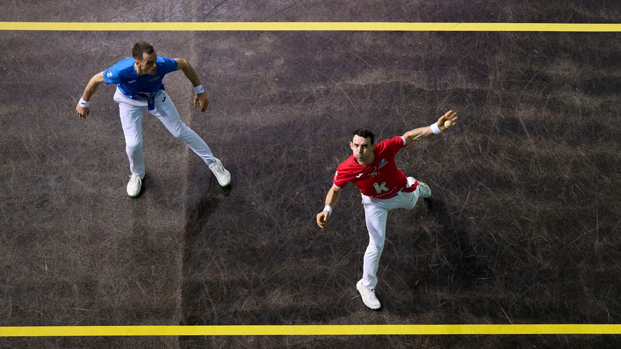 Final del XVI Campeonato de Parejas entre Altuna III-Ezkurdia y Laso-Albisu en el front&oacute;n del Navarra Arena. PABLO LASAOSA