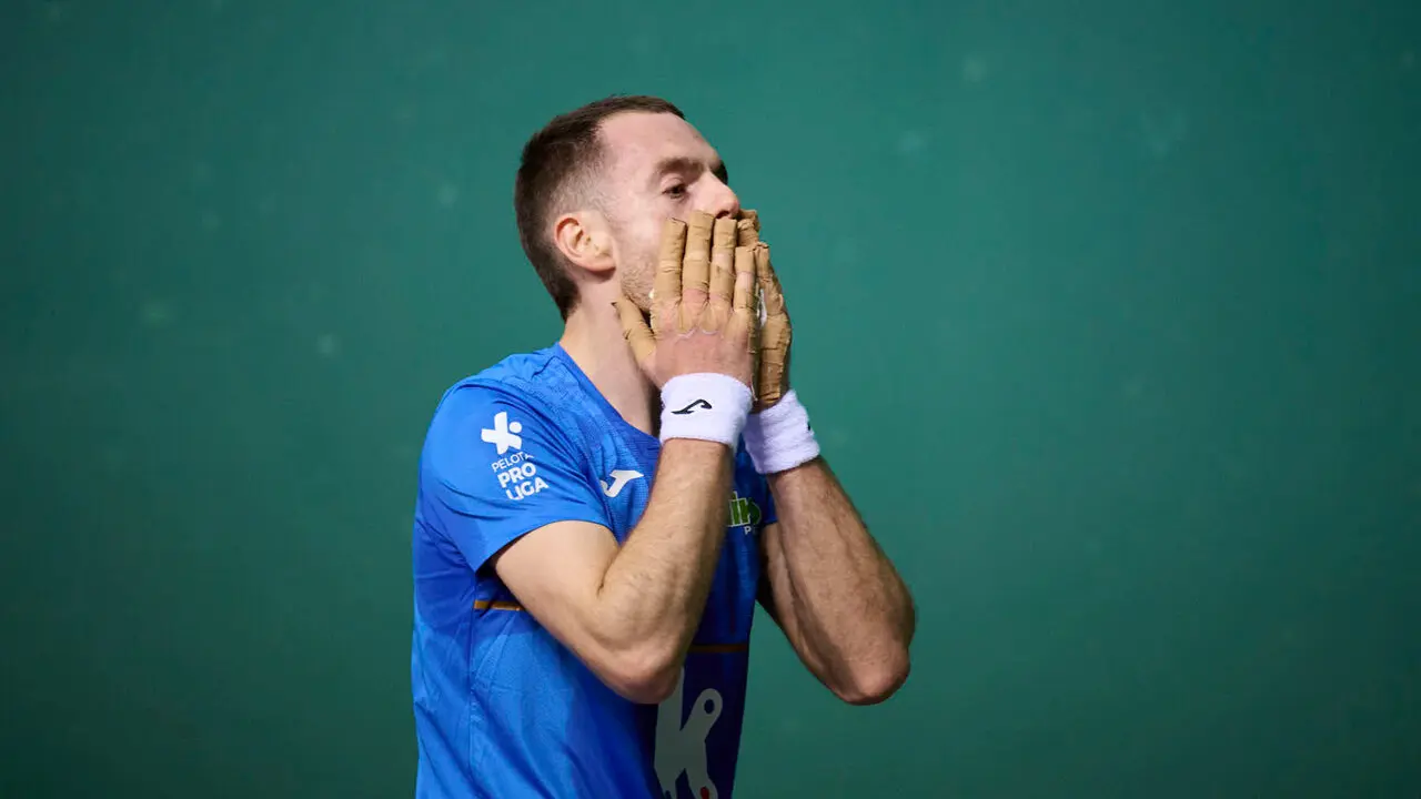 Final del XVI Campeonato de Parejas entre Altuna III-Ezkurdia y Laso-Albisu en el front&oacute;n del Navarra Arena. PABLO LASAOSA