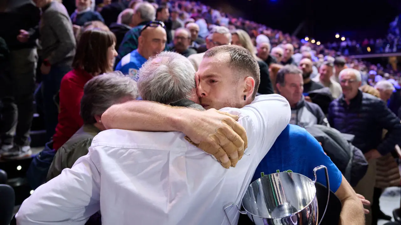 Final del XVI Campeonato de Parejas entre Altuna III-Ezkurdia y Laso-Albisu en el front&oacute;n del Navarra Arena. PABLO LASAOSA