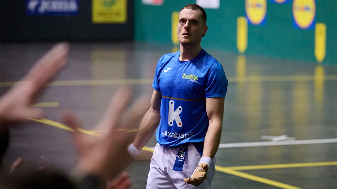 Final del XVI Campeonato de Parejas entre Altuna III-Ezkurdia y Laso-Albisu en el front&oacute;n del Navarra Arena. PABLO LASAOSA