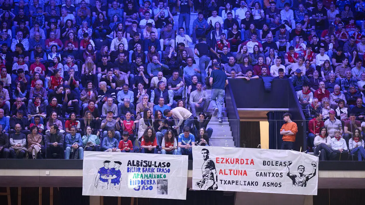 Final del XVI Campeonato de Parejas entre Altuna III-Ezkurdia y Laso-Albisu en el front&oacute;n del Navarra Arena. PABLO LASAOSA