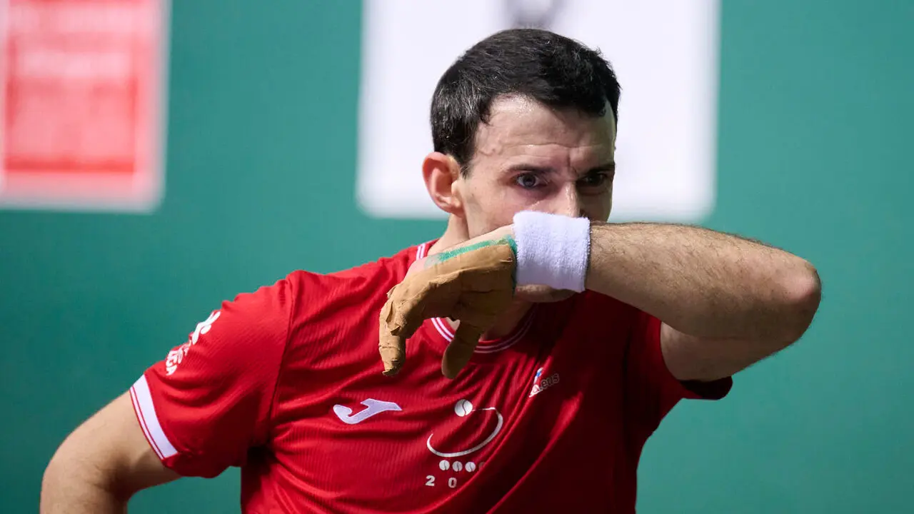 Final del XVI Campeonato de Parejas entre Altuna III-Ezkurdia y Laso-Albisu en el front&oacute;n del Navarra Arena. PABLO LASAOSA