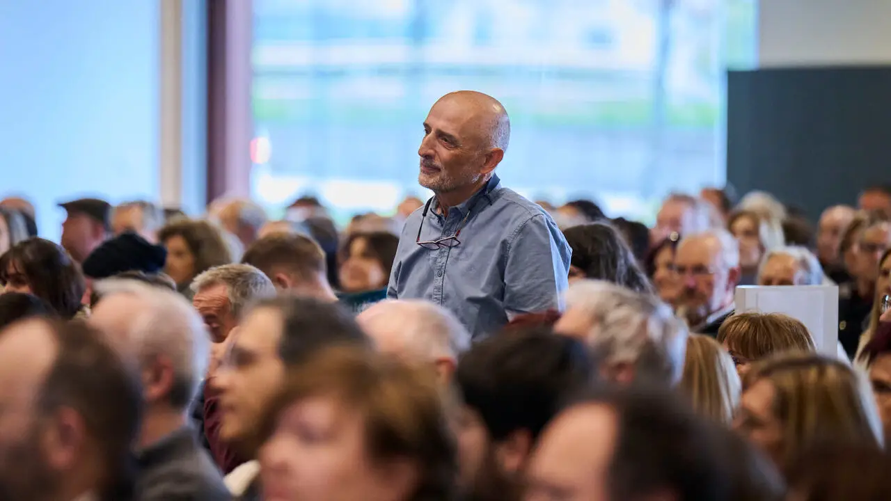 La presidenta de Navarra, Mar&iacute;a Chivite, preside el acto de homenaje a las personas empleadas de la Administraci&oacute;n Foral de Navarra jubiladas o fallecidas en 2025. PABLO LASAOSA