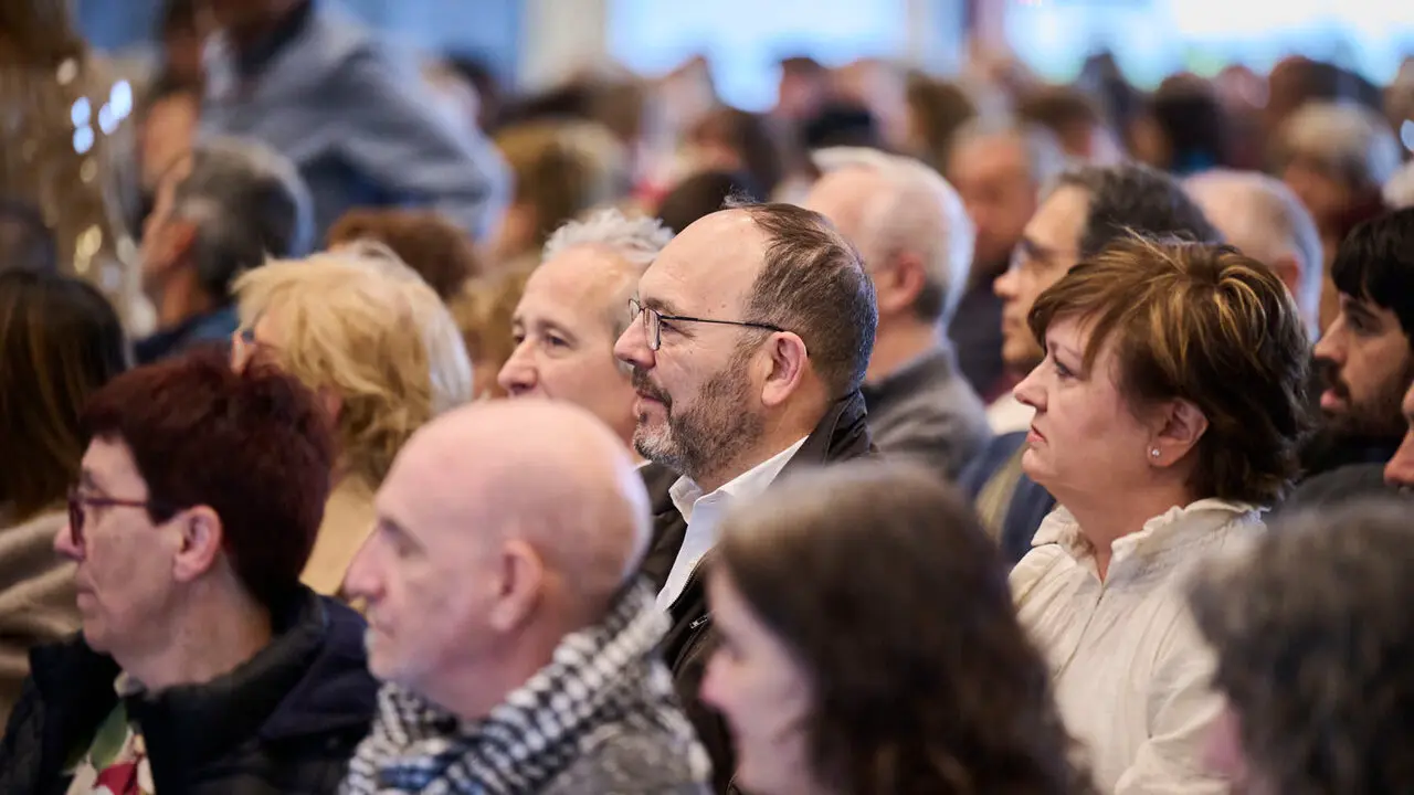 La presidenta de Navarra, Mar&iacute;a Chivite, preside el acto de homenaje a las personas empleadas de la Administraci&oacute;n Foral de Navarra jubiladas o fallecidas en 2025. PABLO LASAOSA