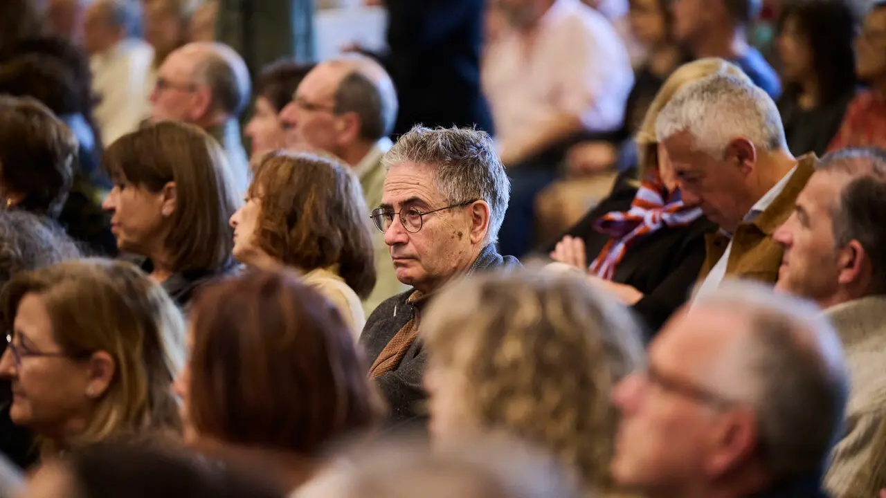 La presidenta de Navarra, Mar&iacute;a Chivite, preside el acto de homenaje a las personas empleadas de la Administraci&oacute;n Foral de Navarra jubiladas o fallecidas en 2025. PABLO LASAOSA