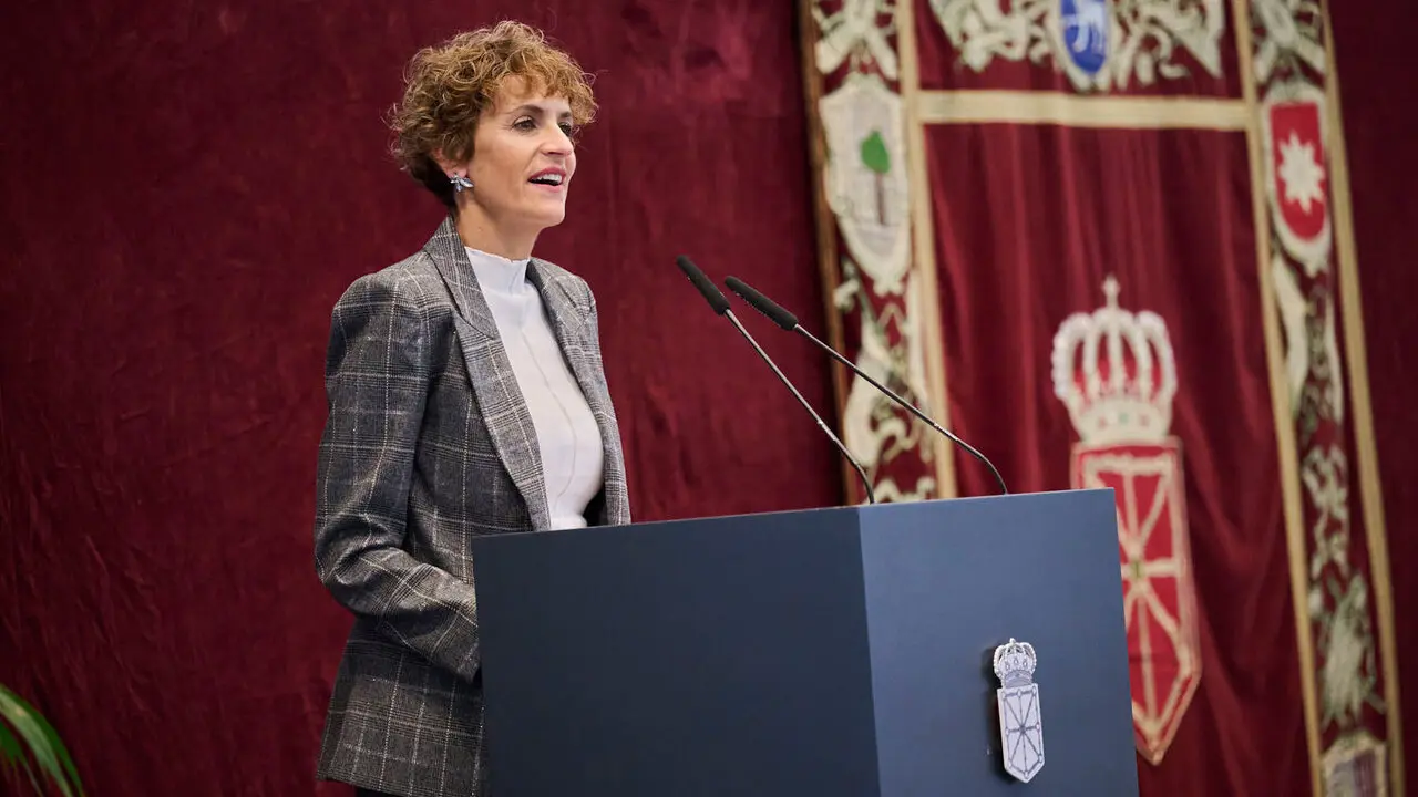 La presidenta de Navarra, Mar&iacute;a Chivite, preside el acto de homenaje a las personas empleadas de la Administraci&oacute;n Foral de Navarra jubiladas o fallecidas en 2025. PABLO LASAOSA