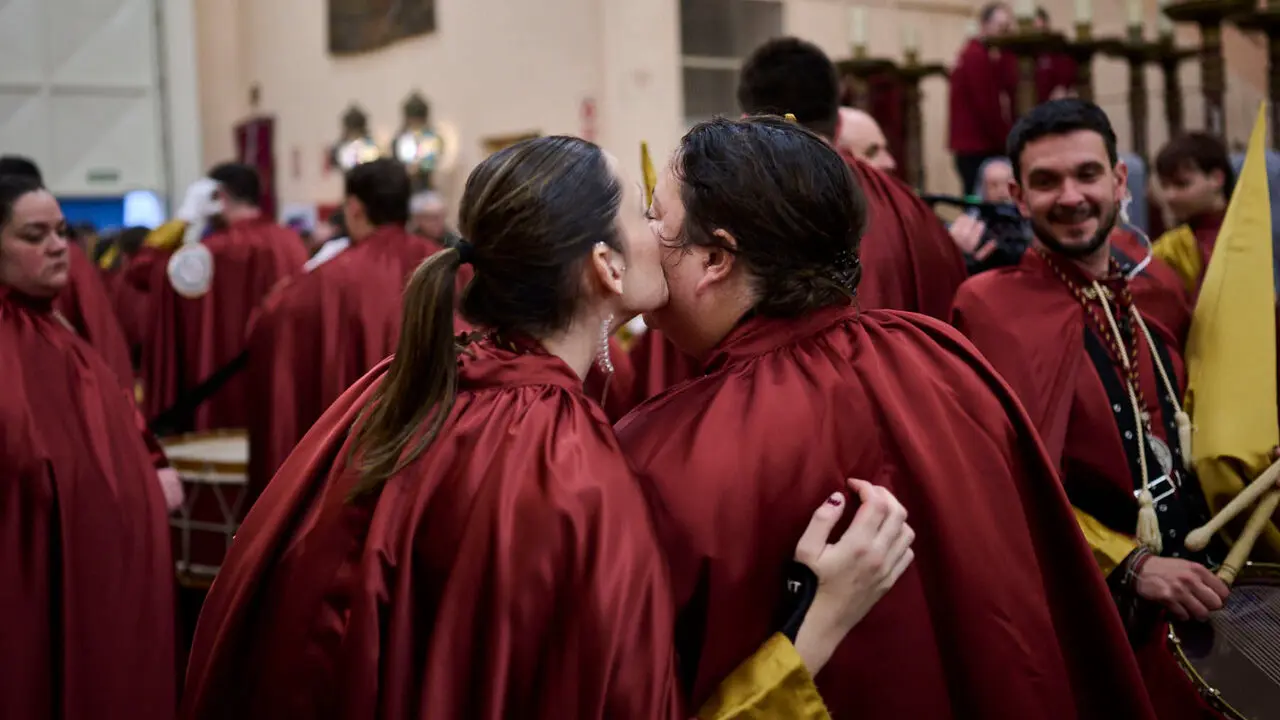 Procesi&oacute;n de Jueves Santo 2026 por las calles de Pamplona. PABLO LASAOSA