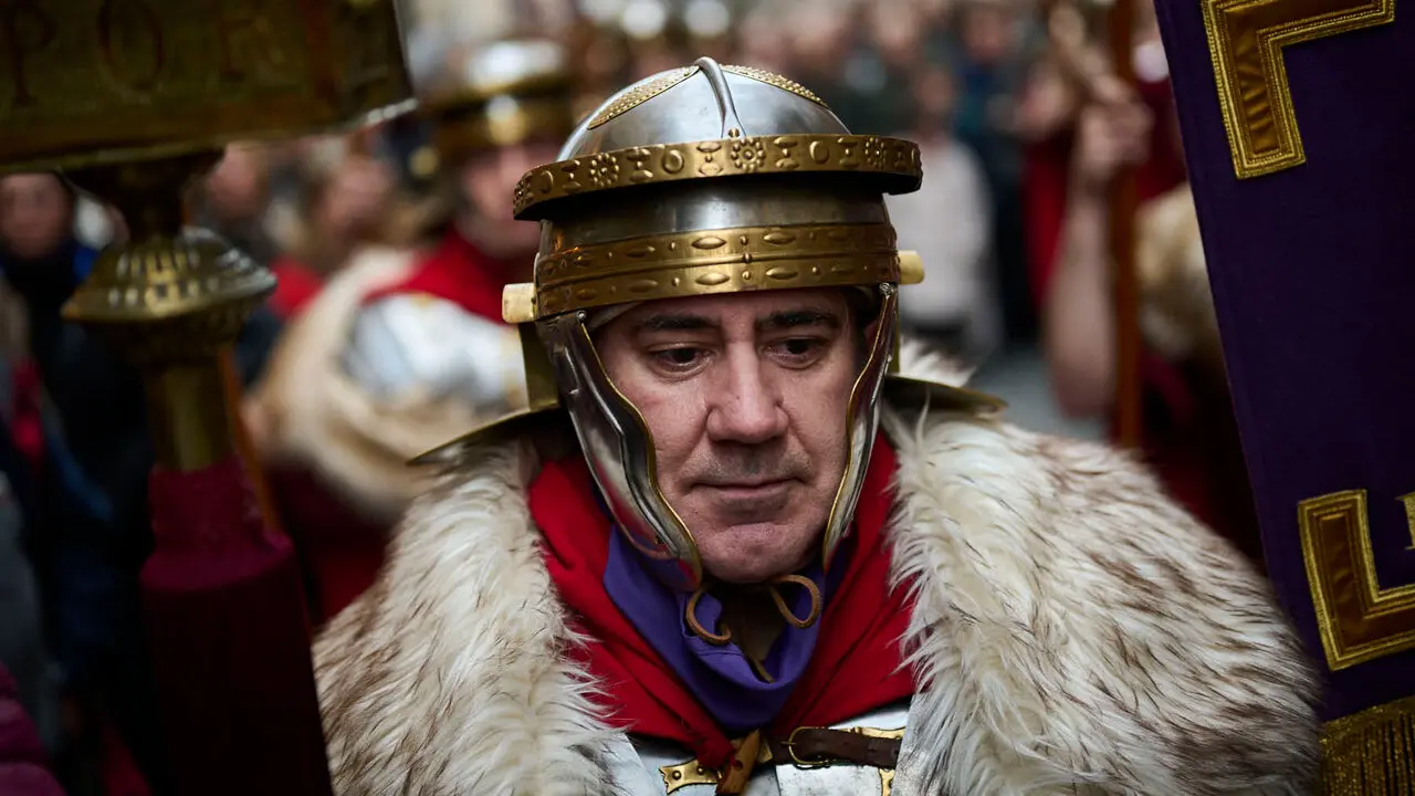 Procesi&oacute;n de Jueves Santo 2026 por las calles de Pamplona. PABLO LASAOSA