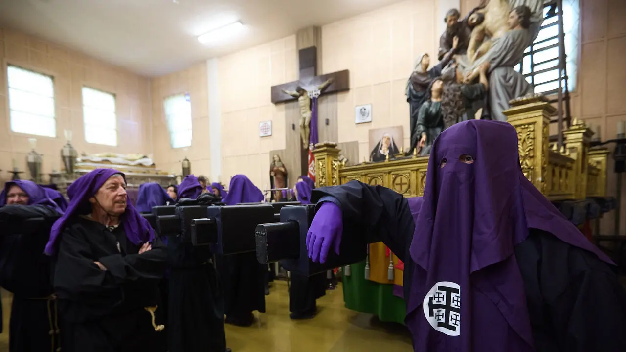 Procesi&oacute;n de Viernes Santo 2026 por las calles de Pamplona. I&Ntilde;IGO ALZUGARAY