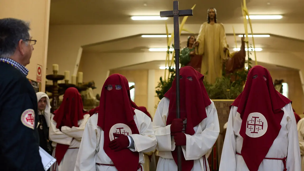 Procesi&oacute;n de Viernes Santo 2026 por las calles de Pamplona. I&Ntilde;IGO ALZUGARAY