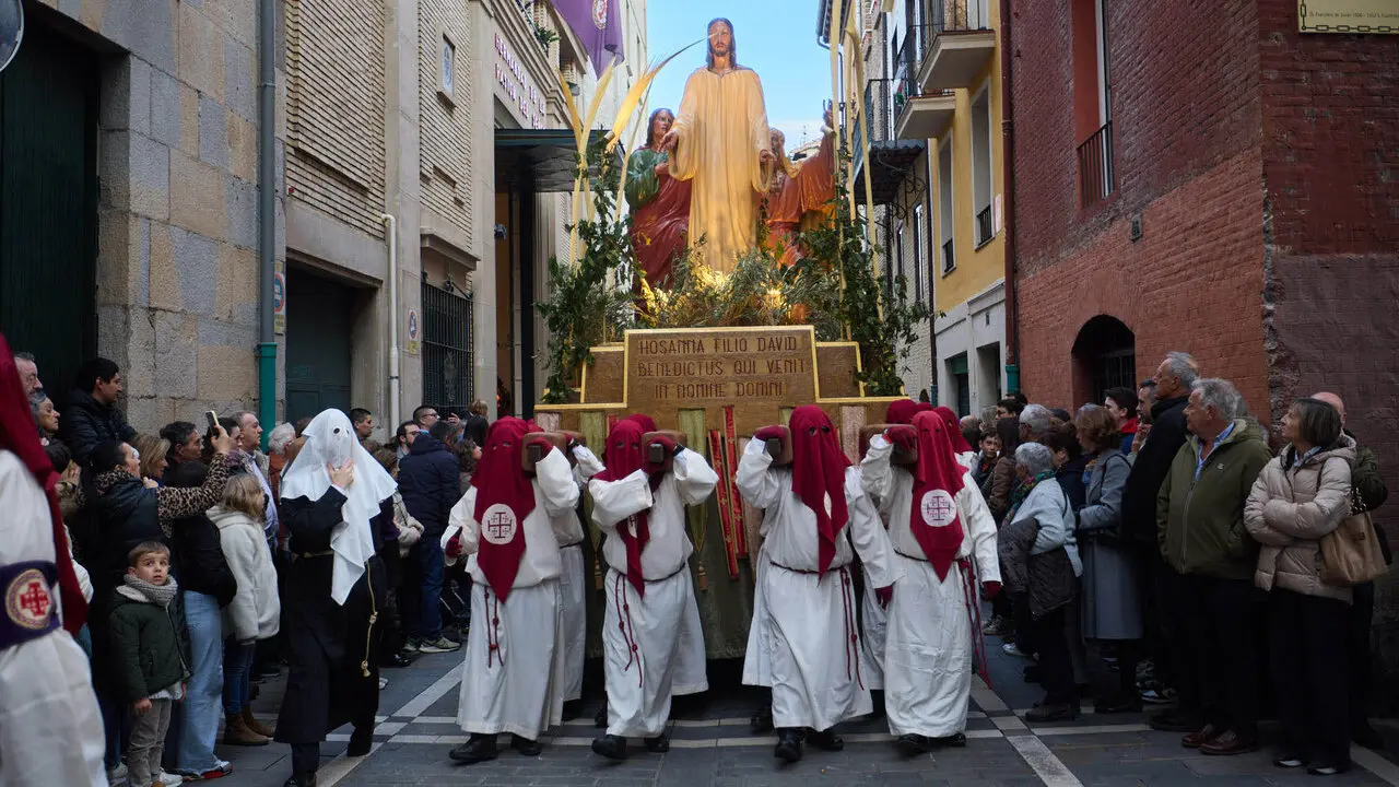 Procesi&oacute;n de Viernes Santo 2026 por las calles de Pamplona. I&Ntilde;IGO ALZUGARAY