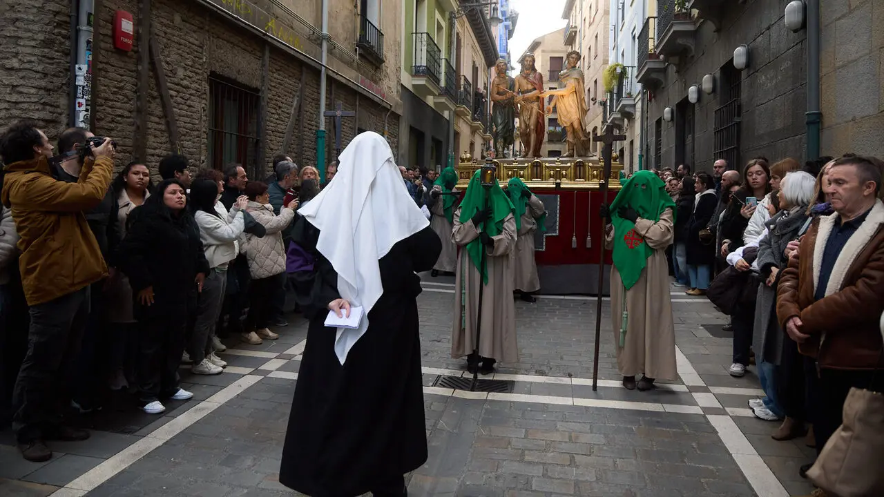 Procesi&oacute;n de Viernes Santo 2026 por las calles de Pamplona. I&Ntilde;IGO ALZUGARAY