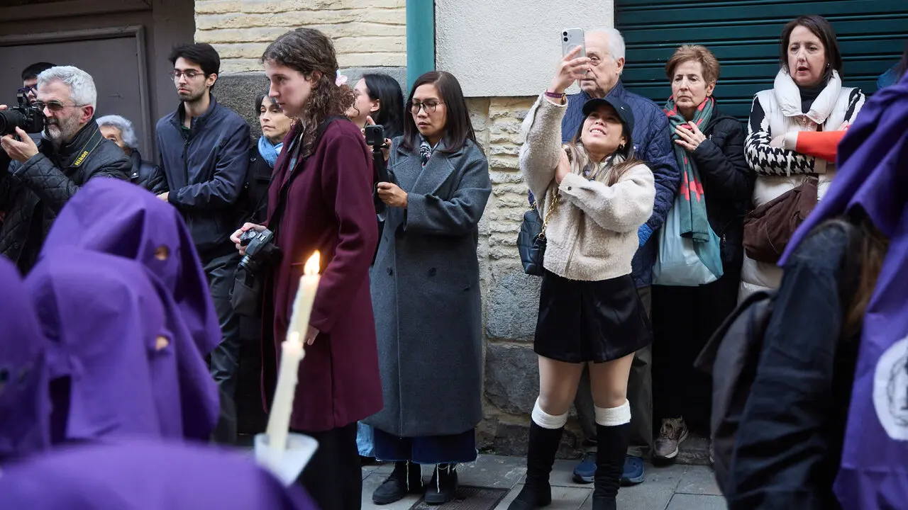 Procesi&oacute;n de Viernes Santo 2026 por las calles de Pamplona. I&Ntilde;IGO ALZUGARAY