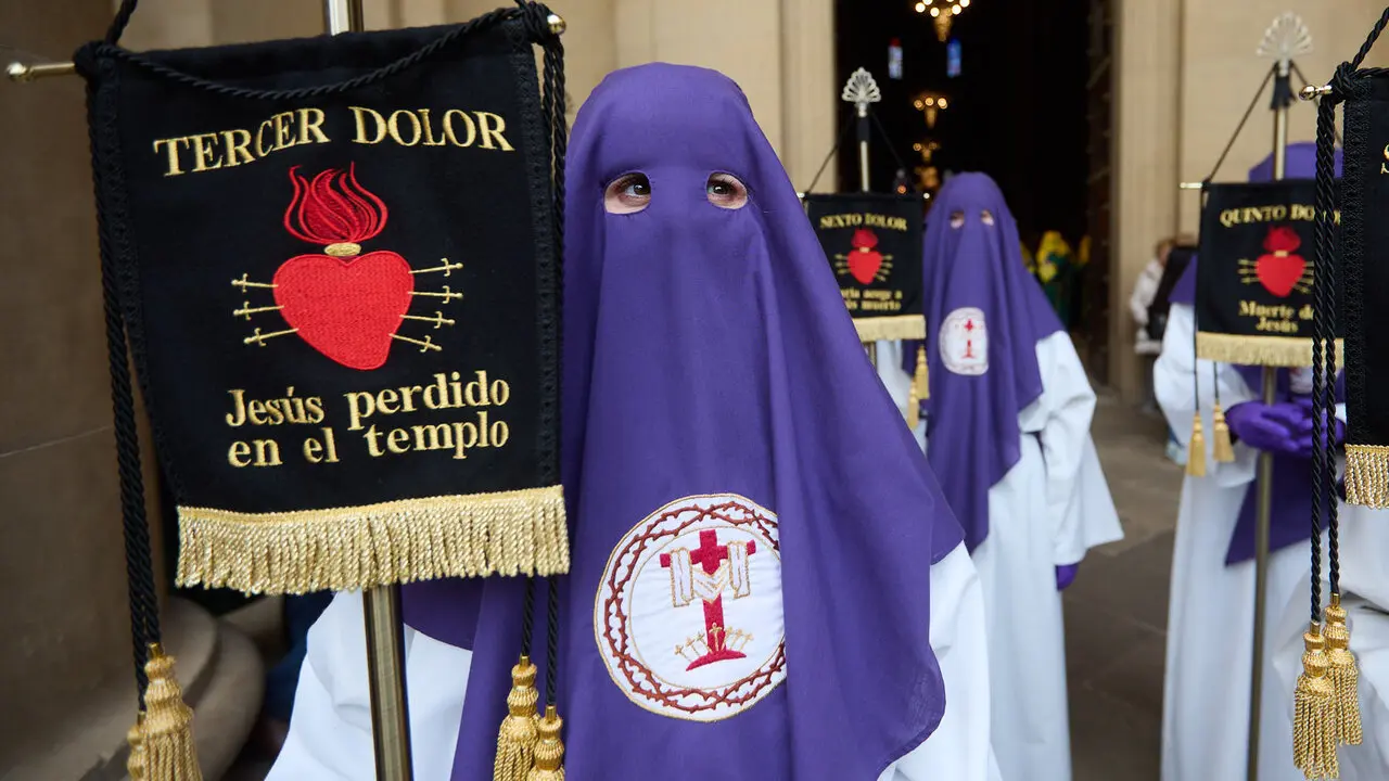 Procesi&oacute;n de Viernes Santo 2026 por las calles de Pamplona. I&Ntilde;IGO ALZUGARAY