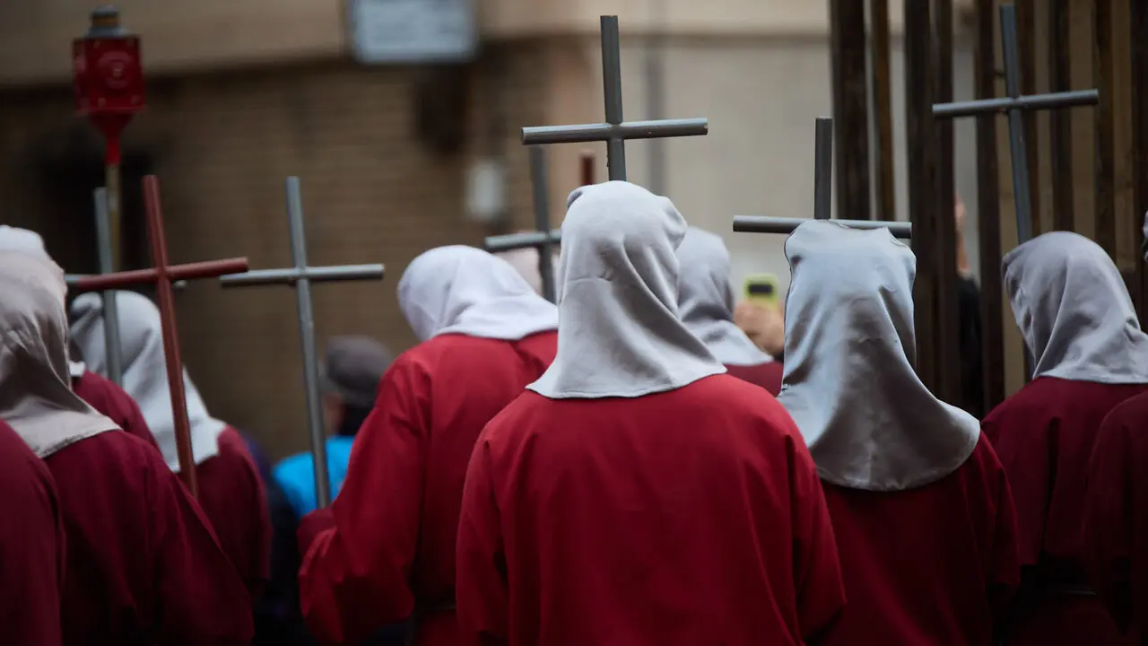 Procesi&oacute;n de Viernes Santo 2026 por las calles de Pamplona. I&Ntilde;IGO ALZUGARAY