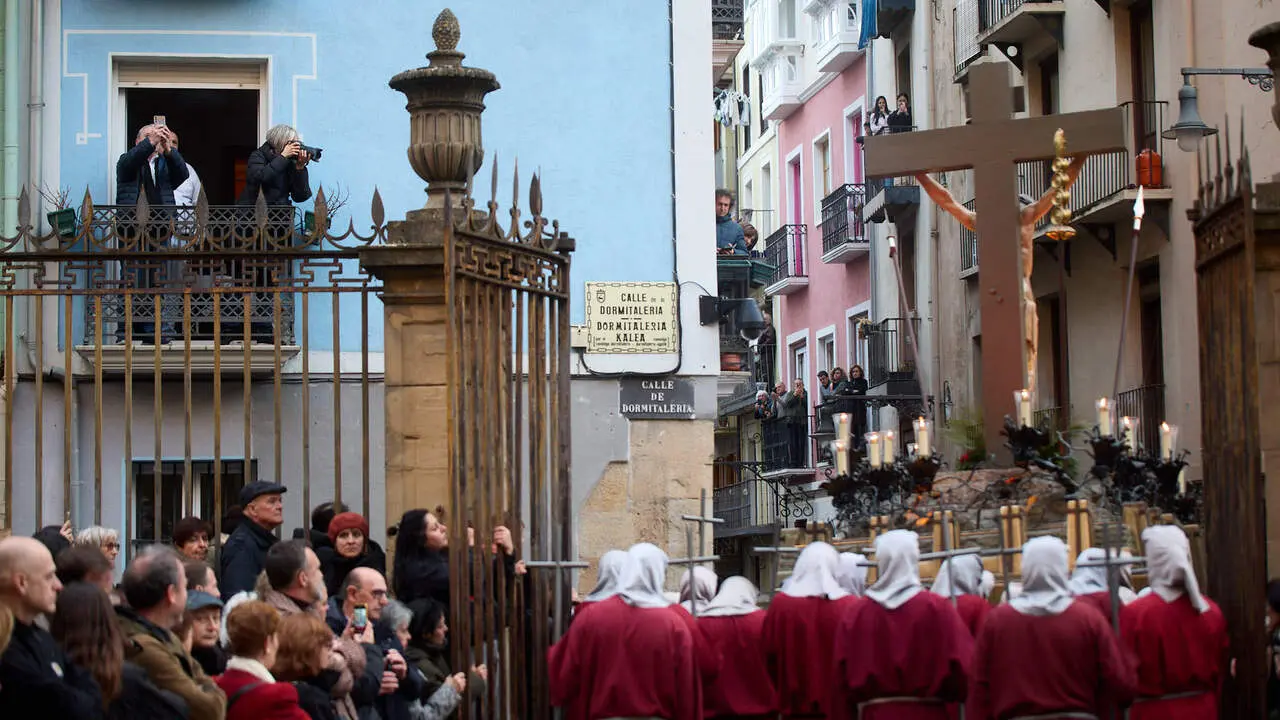 Procesi&oacute;n de Viernes Santo 2026 por las calles de Pamplona. I&Ntilde;IGO ALZUGARAY