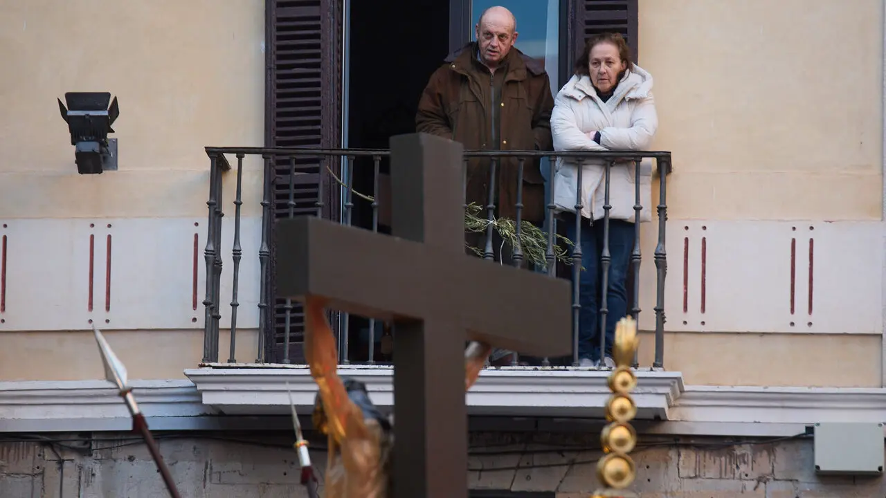 Procesi&oacute;n de Viernes Santo 2026 por las calles de Pamplona. I&Ntilde;IGO ALZUGARAY