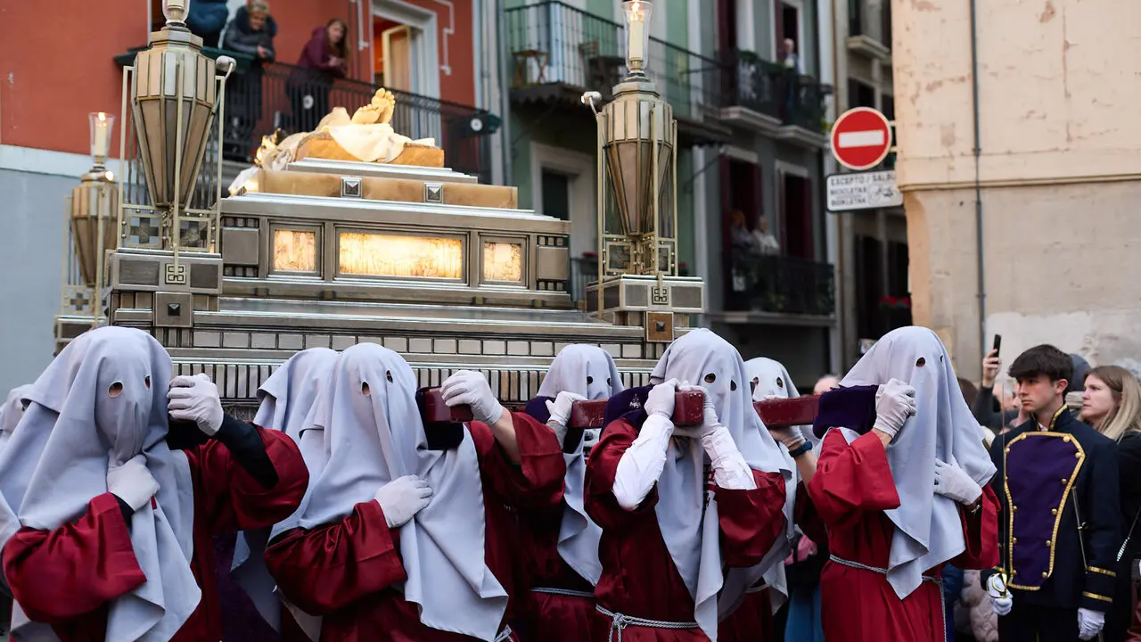 Procesi&oacute;n de Viernes Santo 2026 por las calles de Pamplona. I&Ntilde;IGO ALZUGARAY