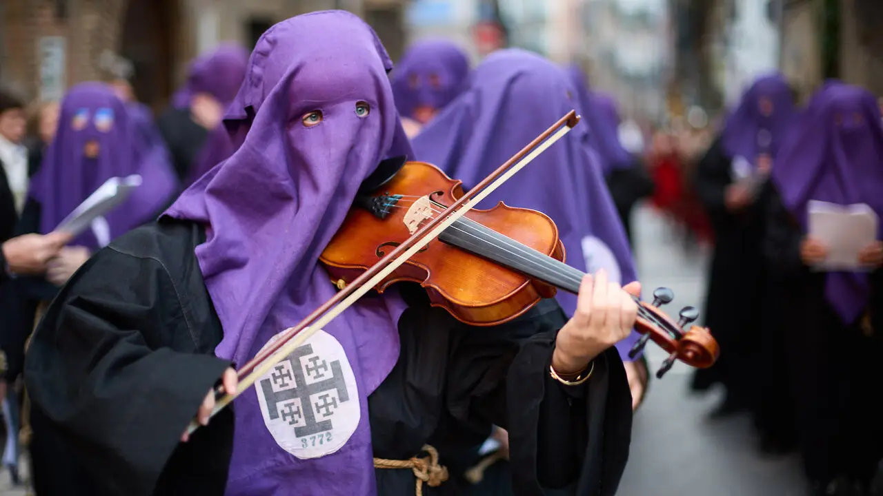 Procesi&oacute;n de Viernes Santo 2026 por las calles de Pamplona. I&Ntilde;IGO ALZUGARAY