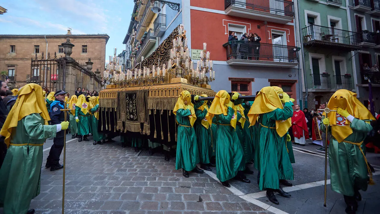 Procesi&oacute;n de Viernes Santo 2026 por las calles de Pamplona. I&Ntilde;IGO ALZUGARAY