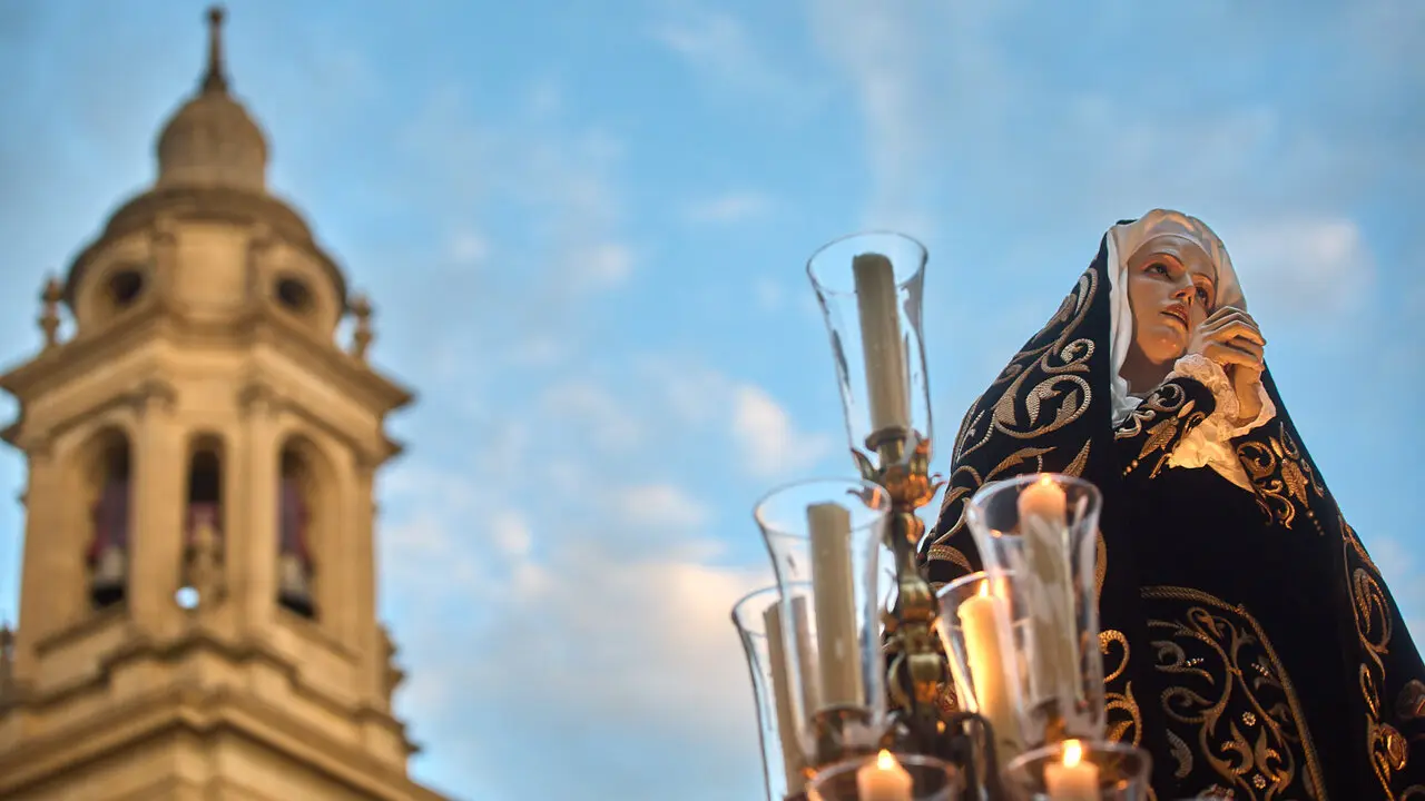 Procesi&oacute;n de Viernes Santo 2026 por las calles de Pamplona. I&Ntilde;IGO ALZUGARAY