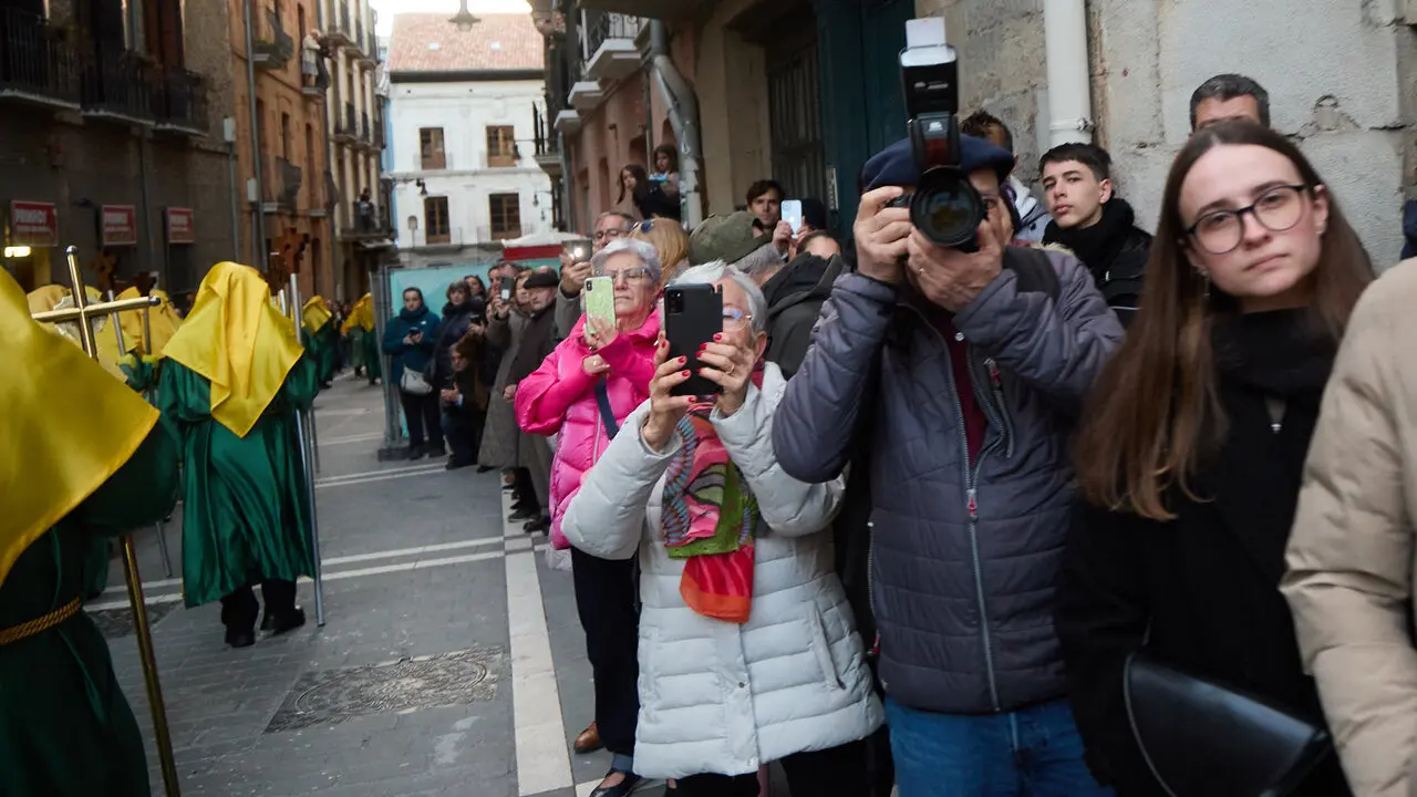 Procesi&oacute;n de Viernes Santo 2026 por las calles de Pamplona. I&Ntilde;IGO ALZUGARAY