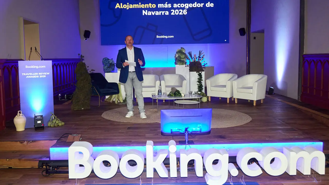 Entrega de los Traveller Review Awards 2026 que reconocen a los alojamientos y destinos m&aacute;s acogedores y que en esta ocasi&oacute;n sit&uacute;an a Navarra como la regi&oacute;n m&aacute;s acogedora. I&Ntilde;IGO ALZUGARAY