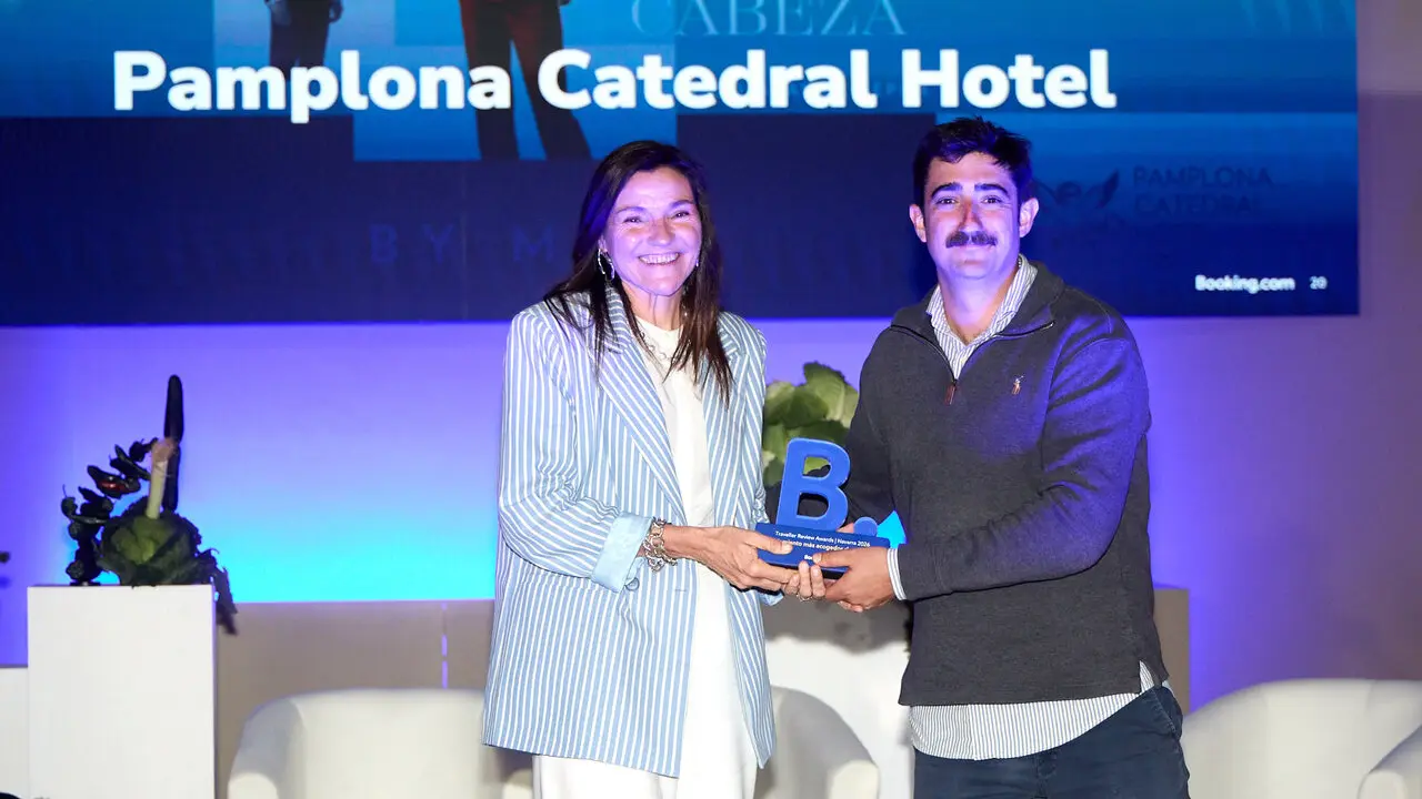 Entrega de los Traveller Review Awards 2026 que reconocen a los alojamientos y destinos m&aacute;s acogedores y que en esta ocasi&oacute;n sit&uacute;an a Navarra como la regi&oacute;n m&aacute;s acogedora. I&Ntilde;IGO ALZUGARAY