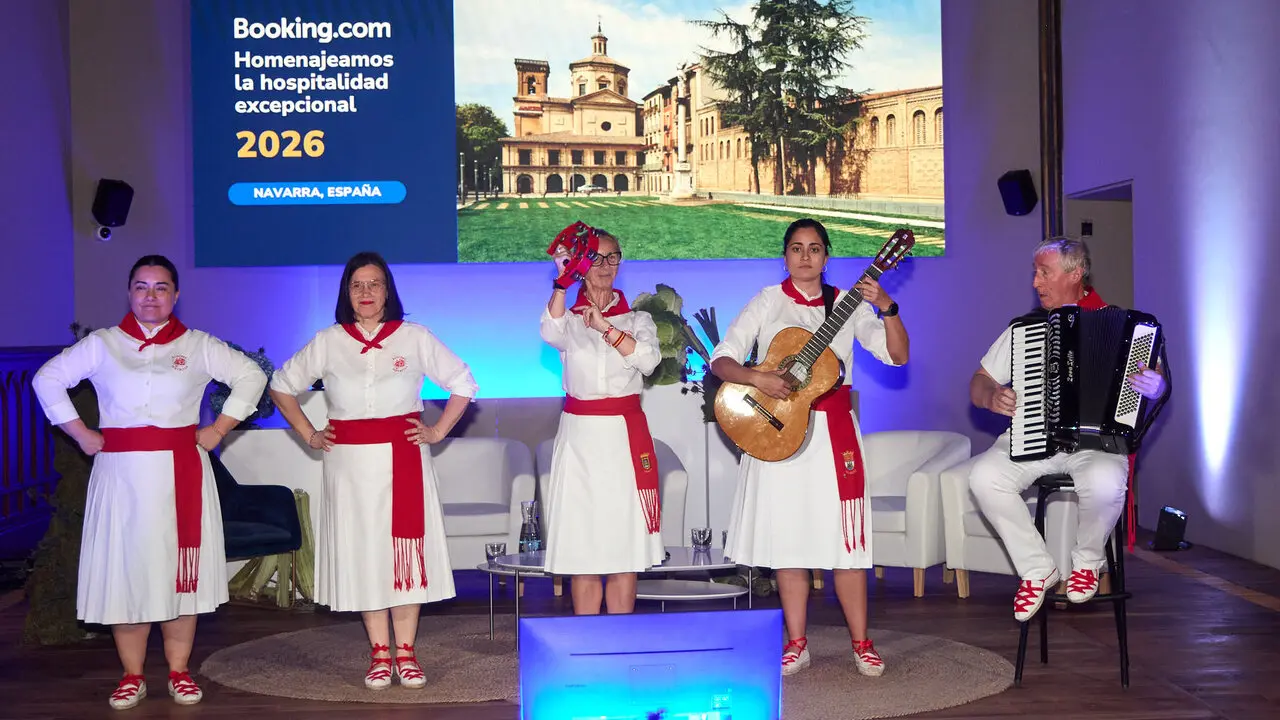 Entrega de los Traveller Review Awards 2026 que reconocen a los alojamientos y destinos m&aacute;s acogedores y que en esta ocasi&oacute;n sit&uacute;an a Navarra como la regi&oacute;n m&aacute;s acogedora. I&Ntilde;IGO ALZUGARAY