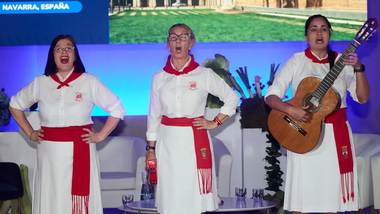 Entrega de los Traveller Review Awards 2026 que reconocen a los alojamientos y destinos m&aacute;s acogedores y que en esta ocasi&oacute;n sit&uacute;an a Navarra como la regi&oacute;n m&aacute;s acogedora. I&Ntilde;IGO ALZUGARAY