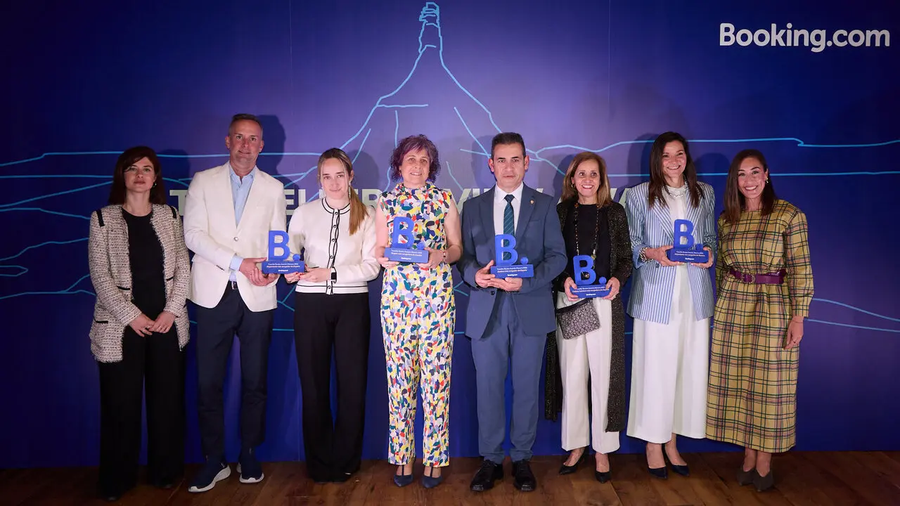 Entrega de los Traveller Review Awards 2026 que reconocen a los alojamientos y destinos m&aacute;s acogedores y que en esta ocasi&oacute;n sit&uacute;an a Navarra como la regi&oacute;n m&aacute;s acogedora. I&Ntilde;IGO ALZUGARAY