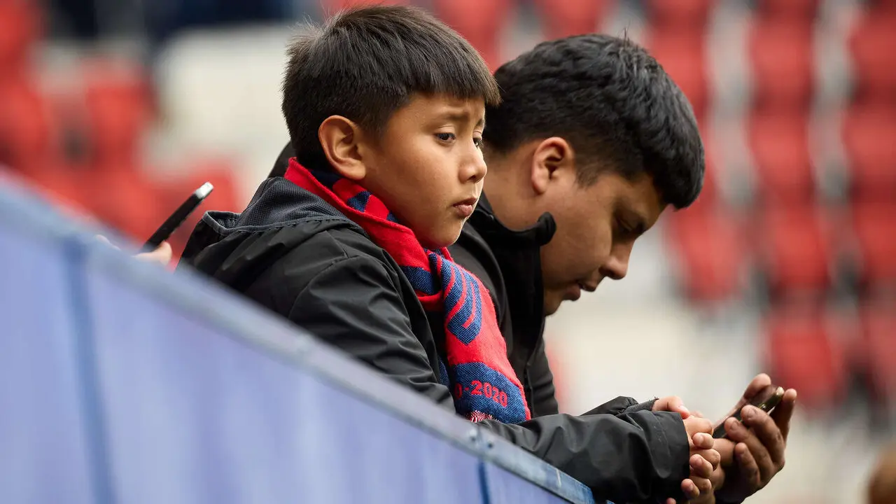 La grada del estadio de El Sadar durante el partido de La Liga EA Sports entre CA Osasuna y Real Betis disputado en Pamplona. I&Ntilde;IGO ALZUGARAY