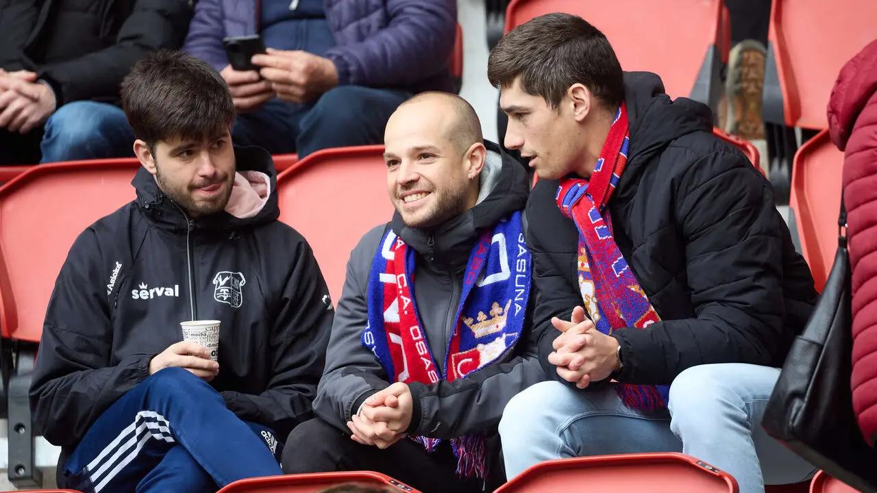 La grada del estadio de El Sadar durante el partido de La Liga EA Sports entre CA Osasuna y Real Betis disputado en Pamplona. I&Ntilde;IGO ALZUGARAY