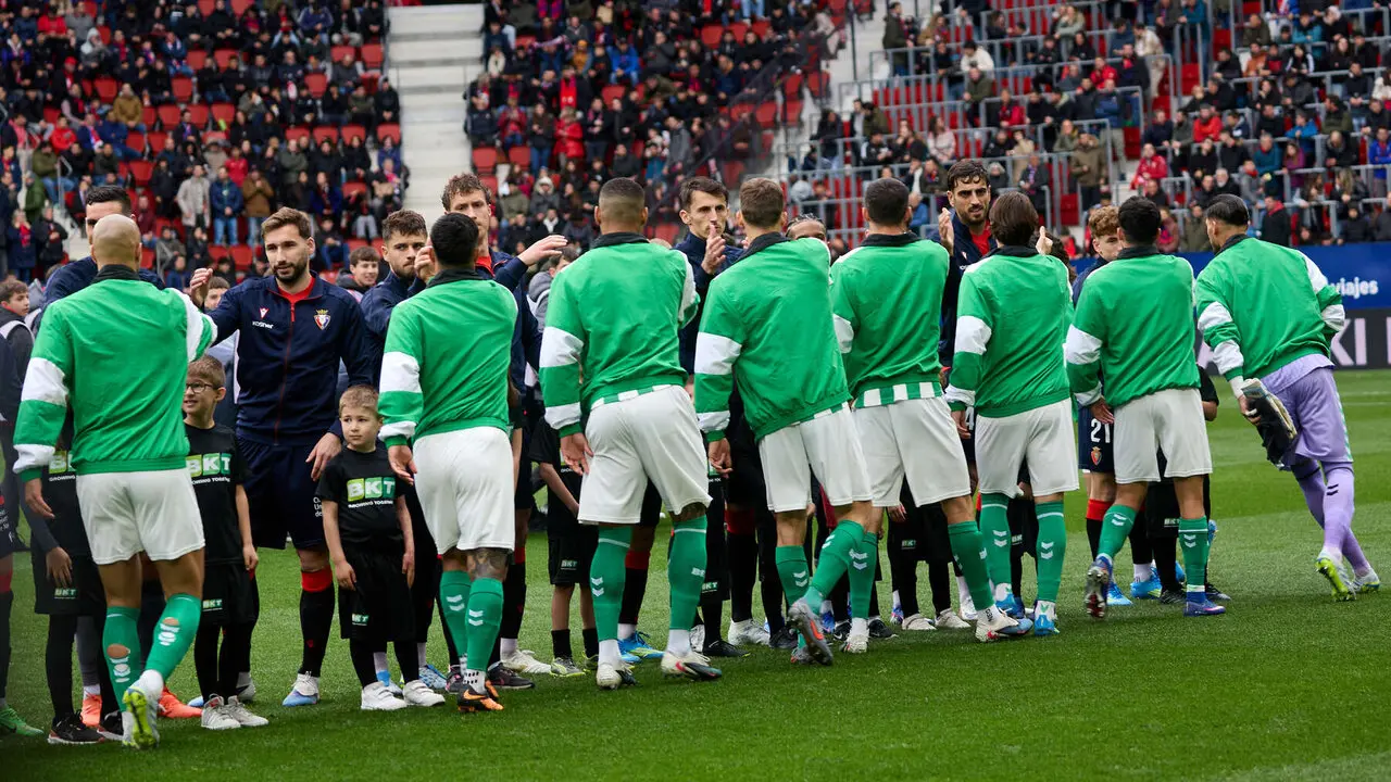 Partido de La Liga EA Sports entre CA Osasuna y Real Betis disputado en el estadio de El Sadar en Pamplona. I&Ntilde;IGO ALZUGARAY