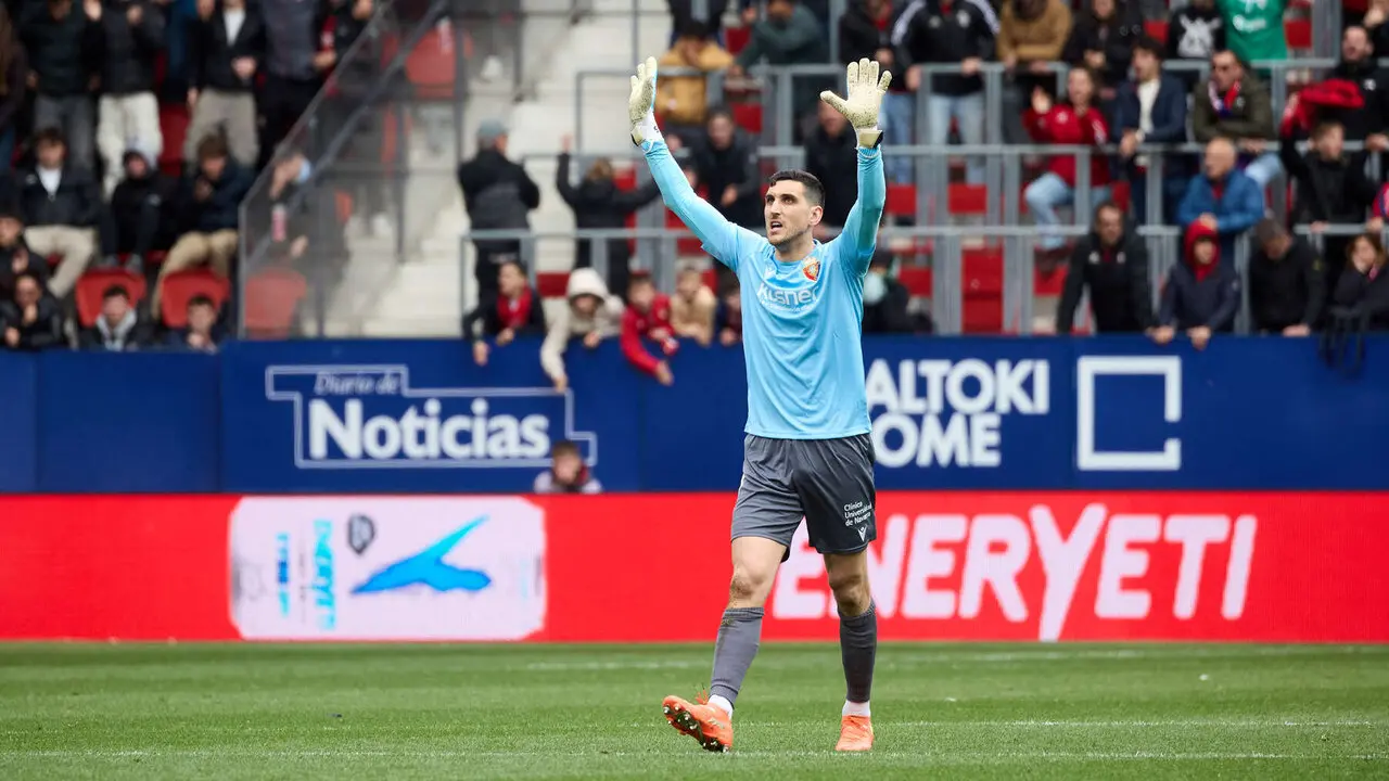 Partido de La Liga EA Sports entre CA Osasuna y Real Betis disputado en el estadio de El Sadar en Pamplona. I&Ntilde;IGO ALZUGARAY