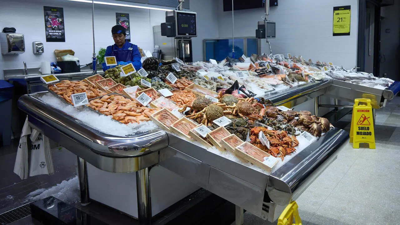 Nuevo establecimiento de BM Supermercados, en la plaza Salesianos 4 de Pamplona. I&Ntilde;IGO ALZUGARAY