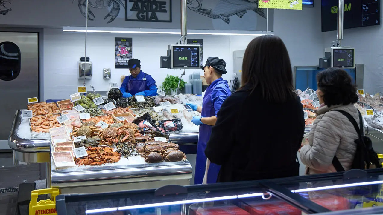 Nuevo establecimiento de BM Supermercados, en la plaza Salesianos 4 de Pamplona. I&Ntilde;IGO ALZUGARAY