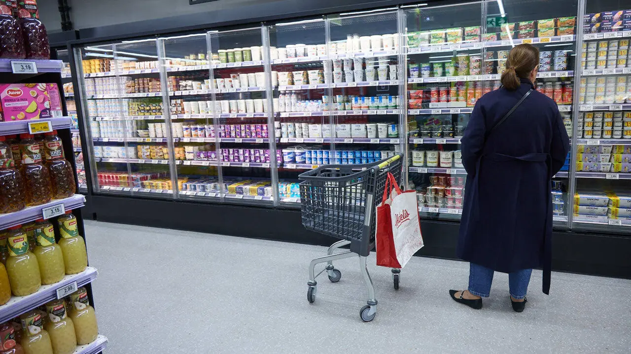 Nuevo establecimiento de BM Supermercados, en la plaza Salesianos 4 de Pamplona. I&Ntilde;IGO ALZUGARAY