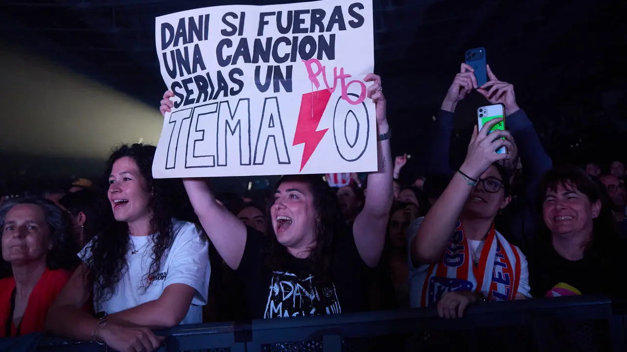 Concierto de Dani Mart&iacute;n en el pabell&oacute;n Navarra Arena dentro de su &lsquo;Gira 25 p*t*s a&ntilde;os' , un completo repaso por los temas m&aacute;s ic&oacute;nicos de estos 25 a&ntilde;os. I&Ntilde;IGO ALZUGARAY